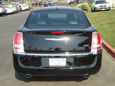 2012 Chrysler 300  Limited