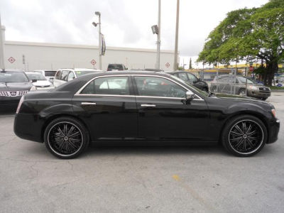 2012 Chrysler 300  Limited