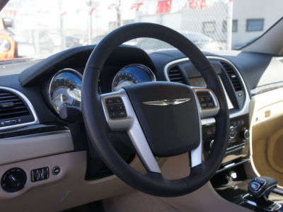 2012 Chrysler 300  Limited