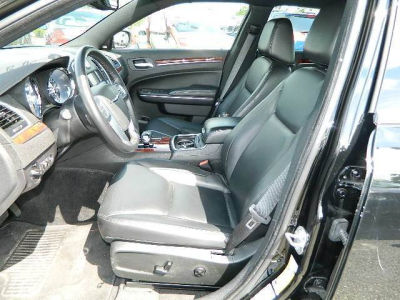 2012 Chrysler 300  Limited
