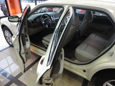 2009 Chrysler 300  Touring