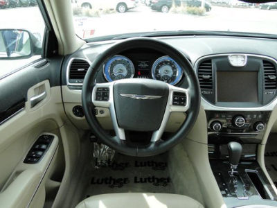 2011 Chrysler 300  Limited