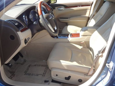 2011 Chrysler 300  Limited