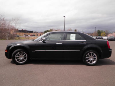 2010 Chrysler 300  Touring/Signature Series