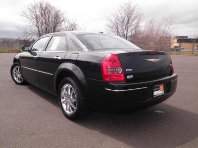 2010 Chrysler 300  Touring/Signature Series