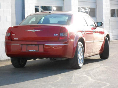 2010 Chrysler 300  Touring/Signature Series