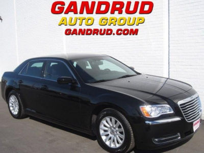 2012 Chrysler 300  4DR SDN RWD