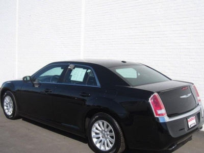 2012 Chrysler 300  4DR SDN RWD