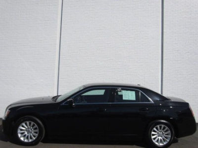 2012 Chrysler 300  4DR SDN RWD