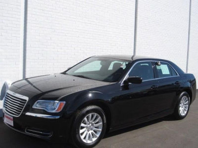 2012 Chrysler 300  4DR SDN RWD