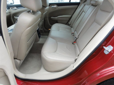2011 Chrysler 300  Limited