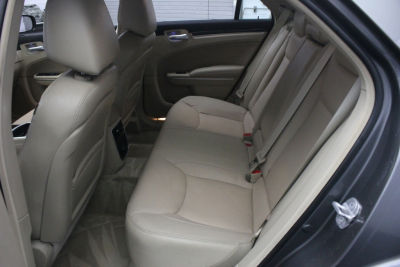 2012 Chrysler 300  Limited