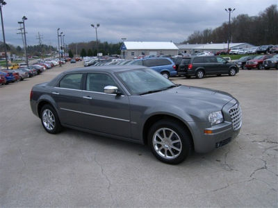 2010 Chrysler 300  Touring/Signature Series