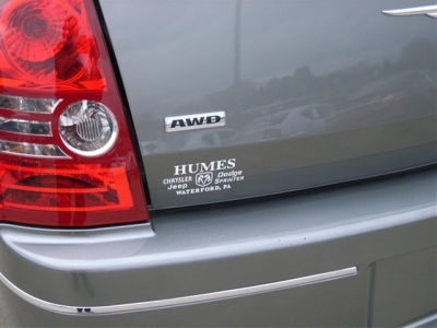 2010 Chrysler 300  Touring/Signature Series