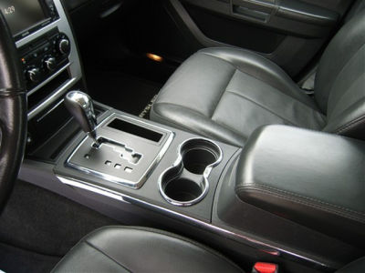 2010 Chrysler 300  Touring/Signature Series