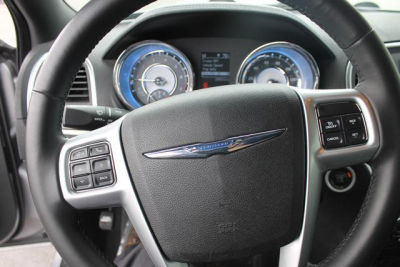 2011 Chrysler 300  Limited