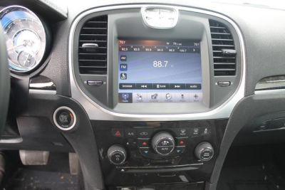 2011 Chrysler 300  Limited