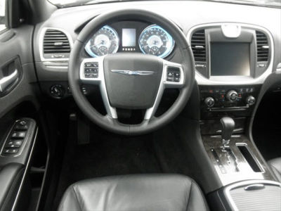 2011 Chrysler 300  Limited