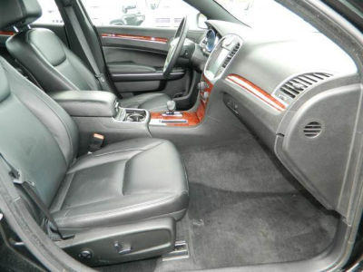 2012 Chrysler 300  Limited