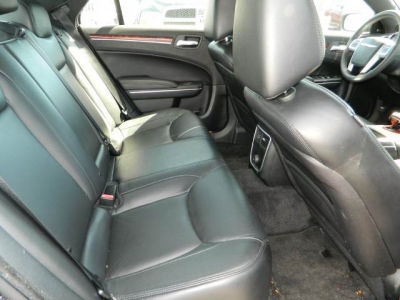 2012 Chrysler 300  Limited