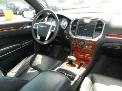 2012 Chrysler 300  Limited