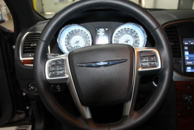 2012 Chrysler 300  Limited