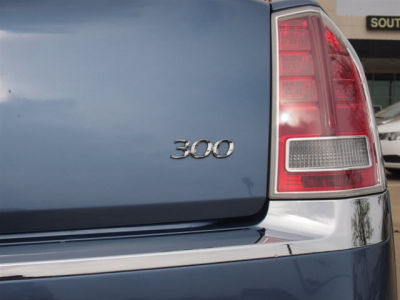 2011 Chrysler 300  Limited