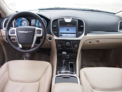 2011 Chrysler 300  Limited