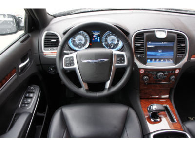 2012 Chrysler 300  Limited