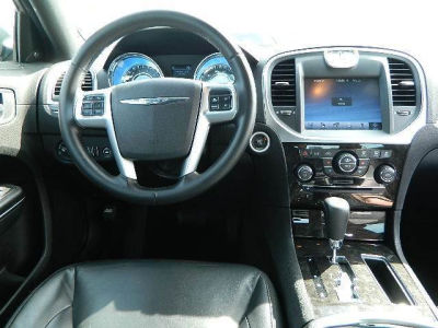 2011 Chrysler 300  Limited