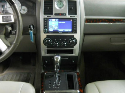 2010 Chrysler 300  300C Hemi