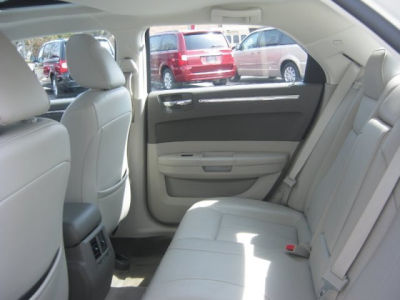 2010 Chrysler 300  Touring