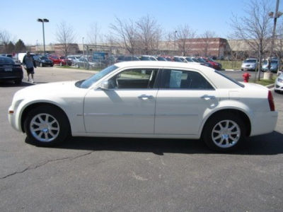 2010 Chrysler 300  TOUR