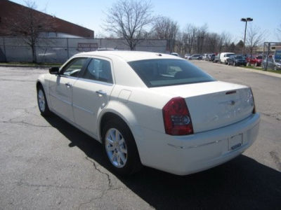2010 Chrysler 300  TOUR