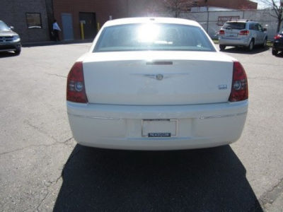 2010 Chrysler 300  TOUR