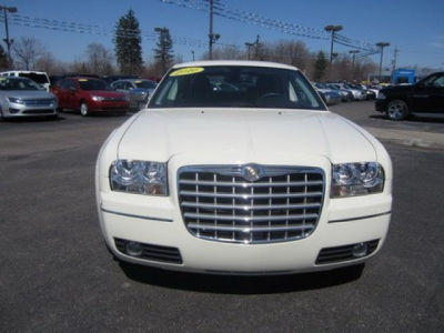 2010 Chrysler 300  TOUR