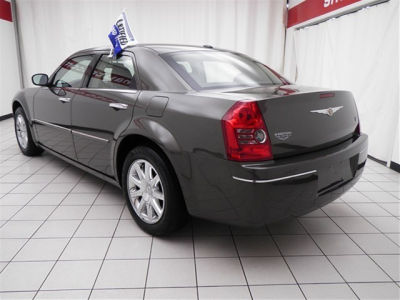 2010 Chrysler 300  Touring