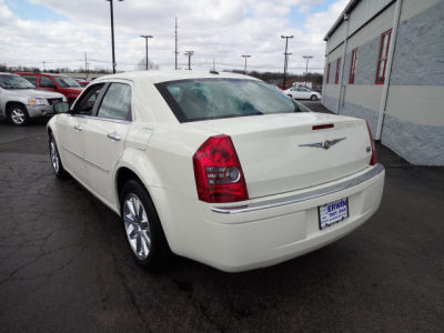 2010 Chrysler 300  Limited