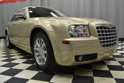 2010 Chrysler 300  Touring