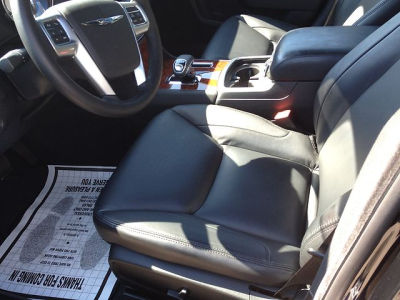 2012 Chrysler 300  Limited