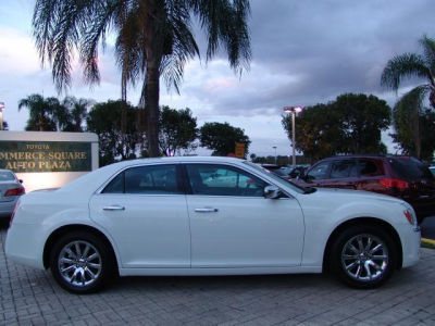 2011 Chrysler 300  Limited