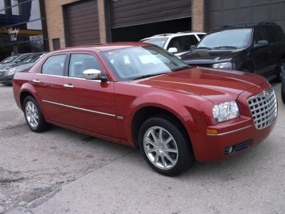 2010 Chrysler 300  Touring/Signature Series