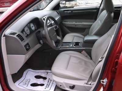 2010 Chrysler 300  Touring/Signature Series