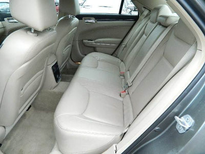 2012 Chrysler 300  Limited