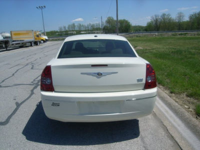 2010 Chrysler 300  Touring Signature
