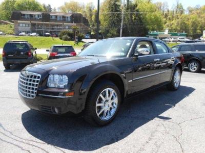 2010 Chrysler 300  Touring/Signature Series
