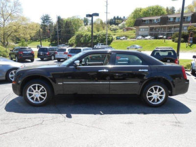 2010 Chrysler 300  Touring/Signature Series