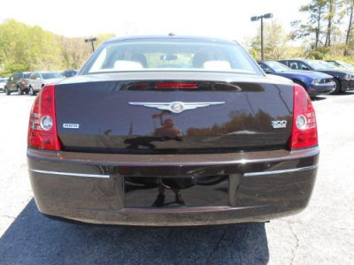 2010 Chrysler 300  Touring/Signature Series