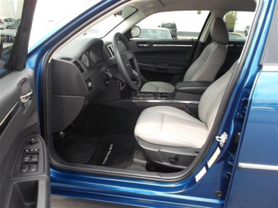 2010 Chrysler 300  Touring