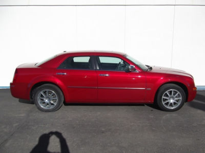 2010 Chrysler 300  Touring/Signature Series